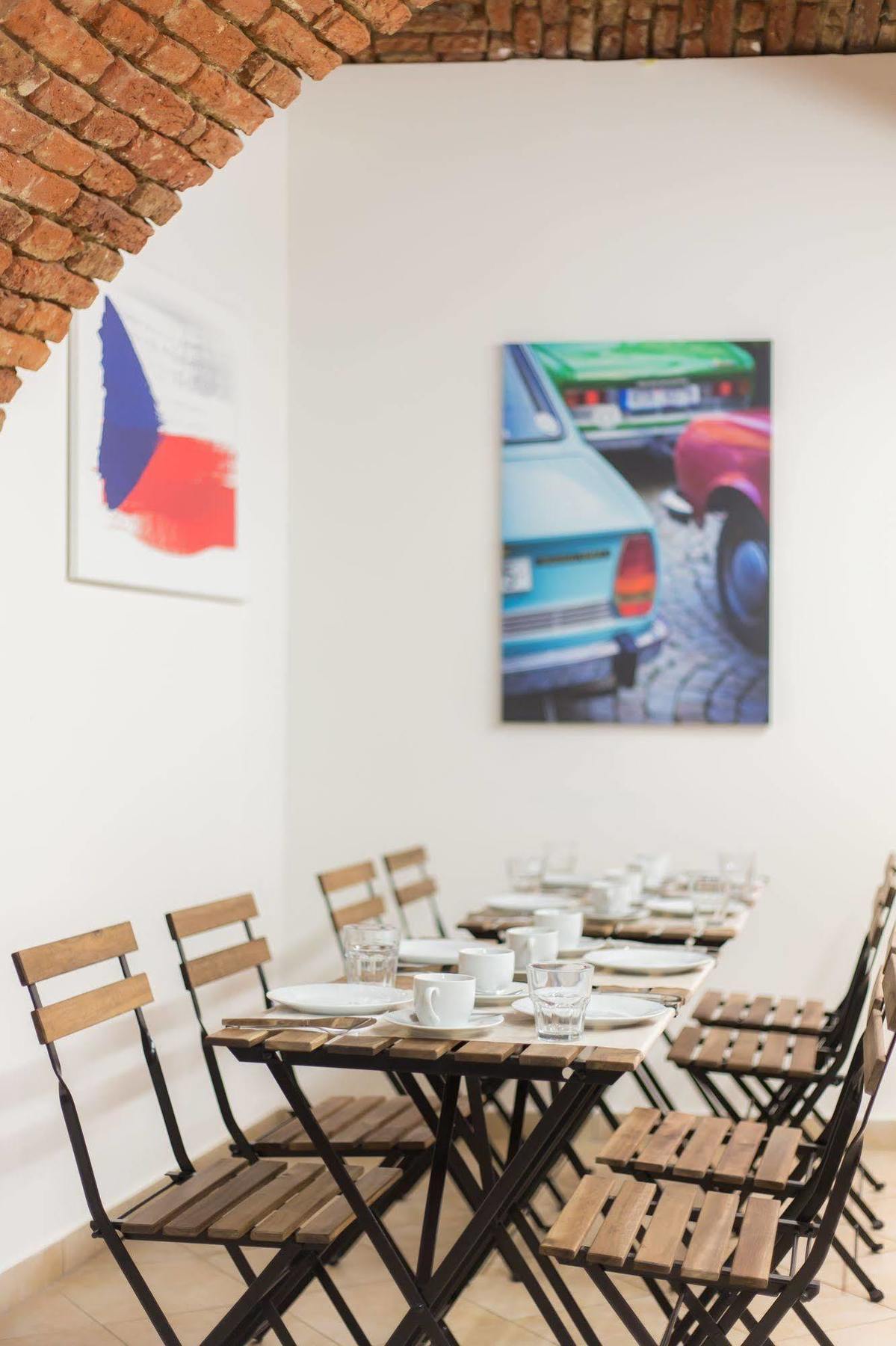 Le Petit Otel